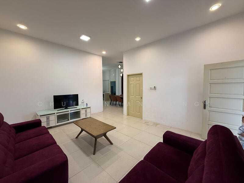 Semi-Detached House for Rent in Senadin (Miri) - Chuen Nean Yong - Living Room - PropertyGuru.com.my