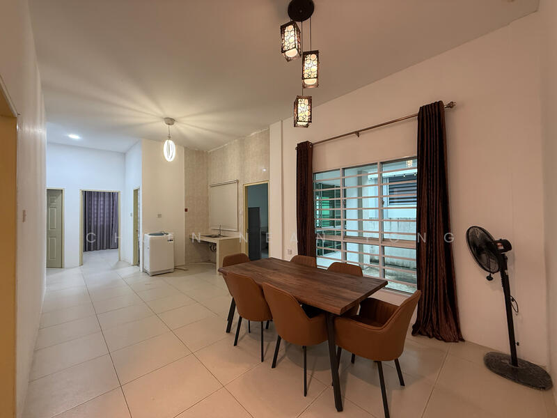 Semi-Detached House for Rent in Senadin (Miri) - Chuen Nean Yong - Dining Room - PropertyGuru.com.my