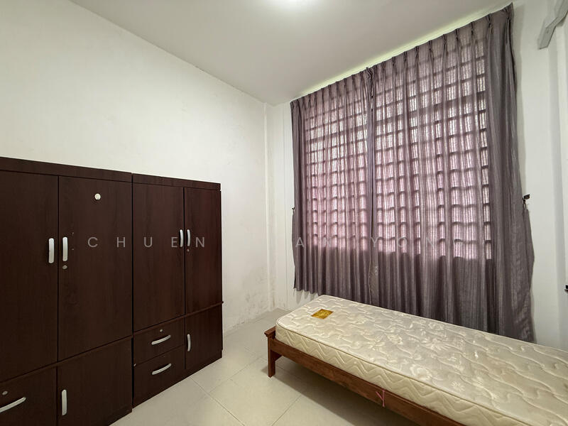 Semi-Detached House for Rent in Senadin (Miri) - Chuen Nean Yong - Bedroom - PropertyGuru.com.my