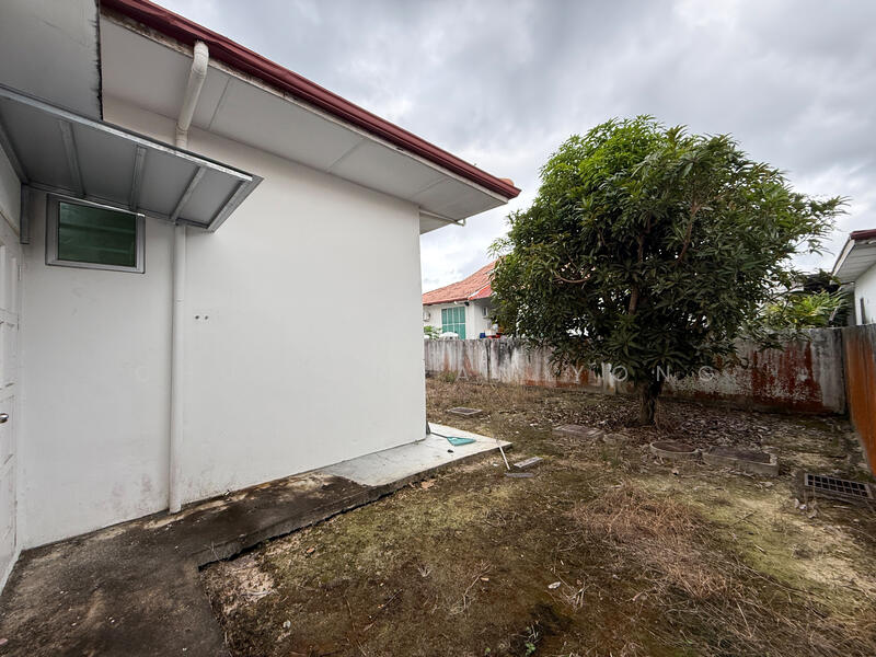 Semi-Detached House for Rent in Senadin (Miri) - Chuen Nean Yong - Exterior - PropertyGuru.com.my