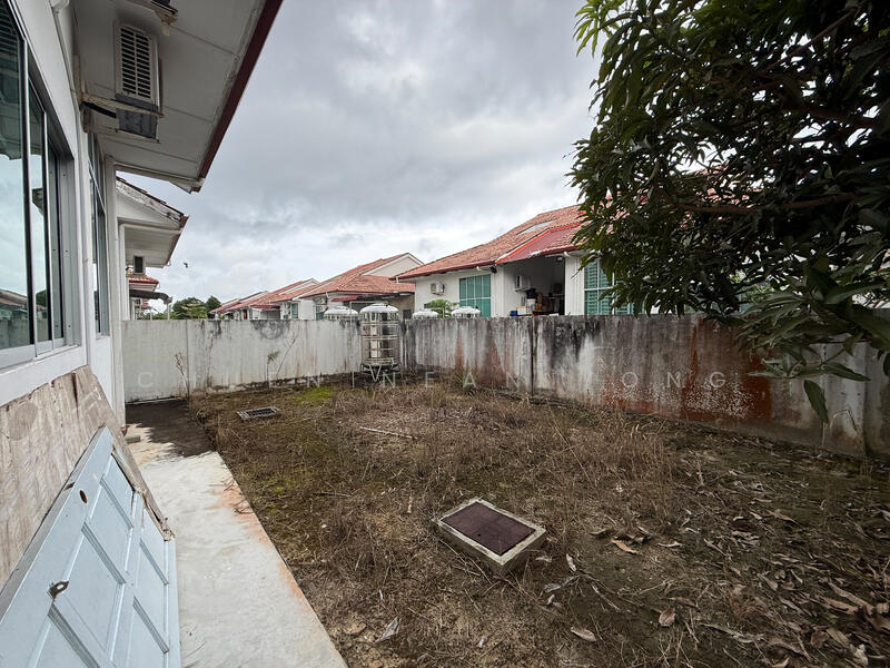 Semi-Detached House for Rent in Senadin (Miri) - Chuen Nean Yong - Exterior - PropertyGuru.com.my