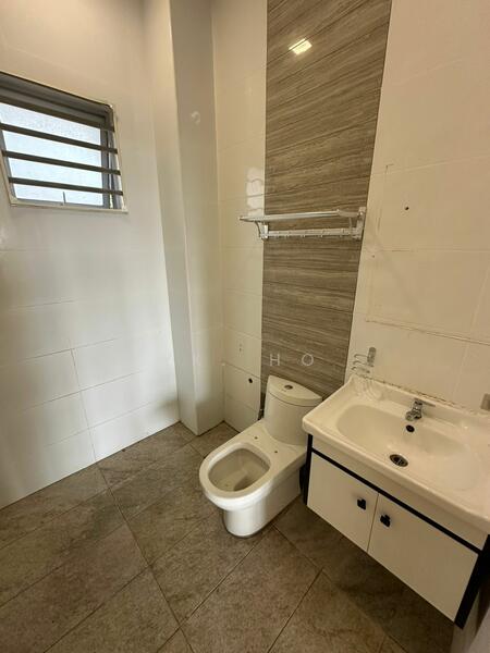 Semi-Detached House for Rent in Ukay Perdana (Ulu Kelang) - YK. Ho - Bathroom - PropertyGuru.com.my