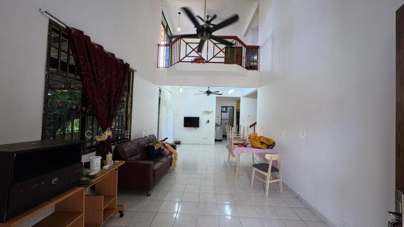 1.5-storey Terraced House for Sale in Taman Megah Ria (Masai) - Chen Shieh Yu - Living Room - PropertyGuru.com.my