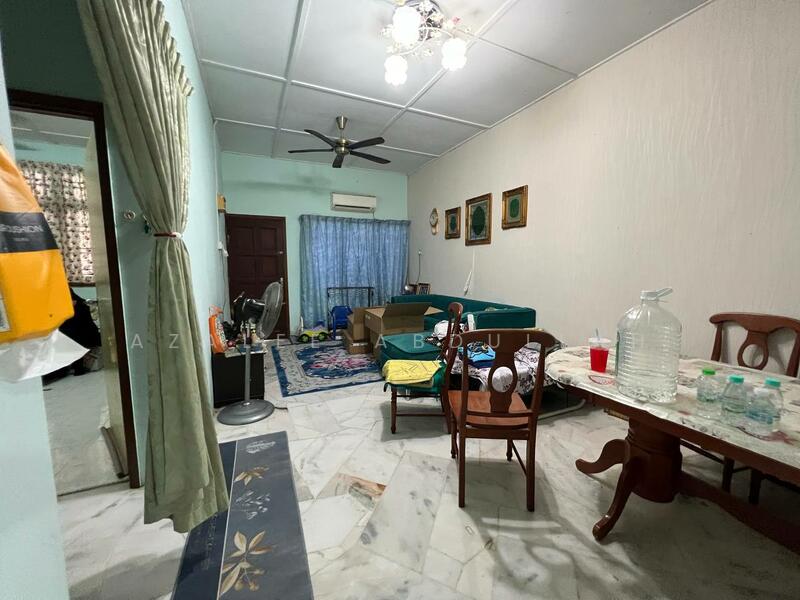 1-storey Terraced House for Sale in Kuantan (Pahang) - Azalee Abdullah - Living Room - PropertyGuru.com.my