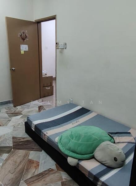 1-storey Terraced House for Rent in Bandar Sri Damansara (Selangor) - TOMMY TAN - Bedroom - PropertyGuru.com.my