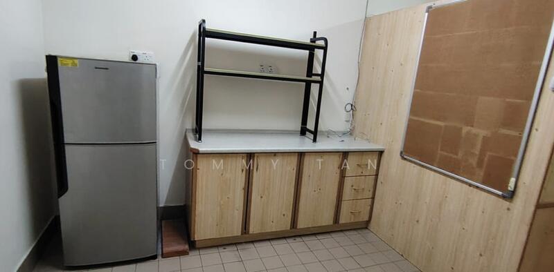 1-storey Terraced House for Rent in Bandar Sri Damansara (Selangor) - TOMMY TAN - Kitchen - PropertyGuru.com.my