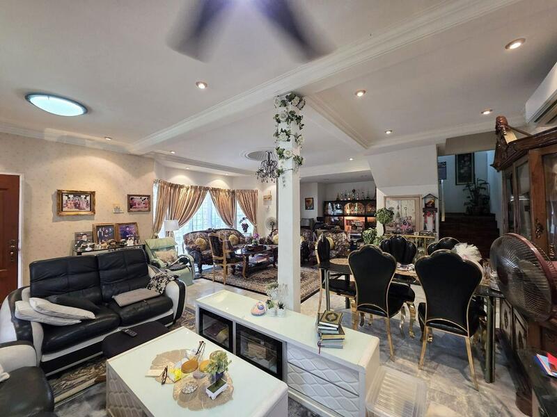 Seksyen 7 untuk Untuk Dijual - RM 875,000, Apr 2026 - Living Room - PropertyGuru.com.my