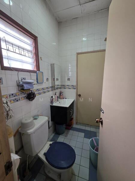 Seksyen 7 untuk Untuk Dijual - RM 875,000, Apr 2026 - Bathroom - PropertyGuru.com.my