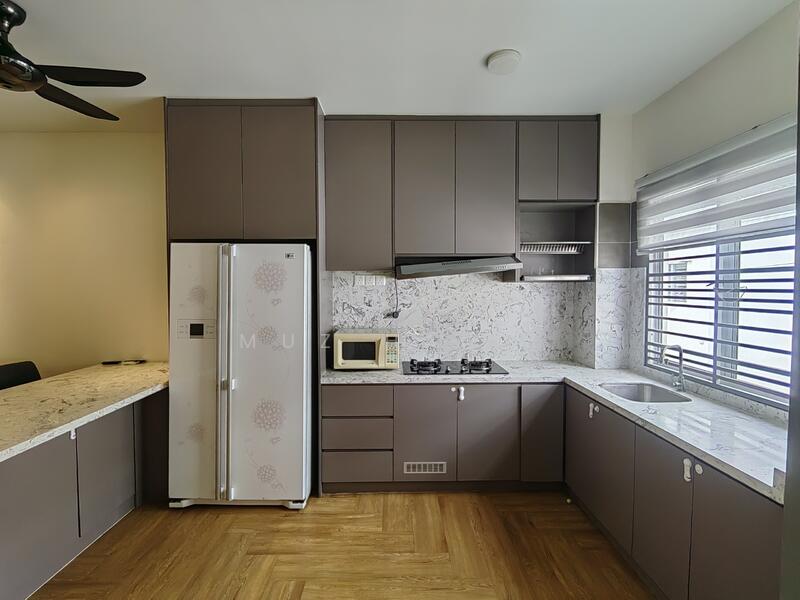 Townhouse for Sale in Kuala Selangor (Selangor) - Muz Hafiz - Kitchen - PropertyGuru.com.my