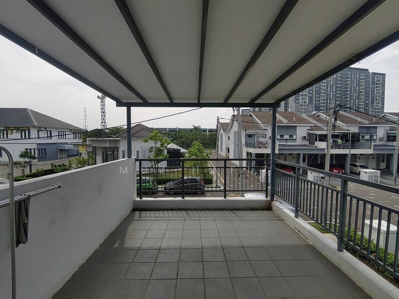 Townhouse for Sale in Kuala Selangor (Selangor) - Muz Hafiz - Balcony - PropertyGuru.com.my