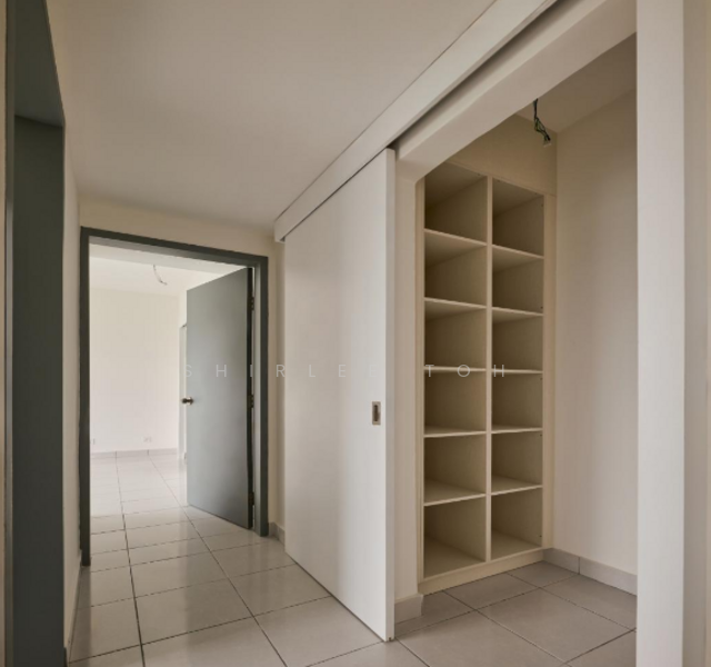 Servis Apartment untuk Disewa di E'Island Lake Haven - Shirlee Toh - Corridor - PropertyGuru.com.my
