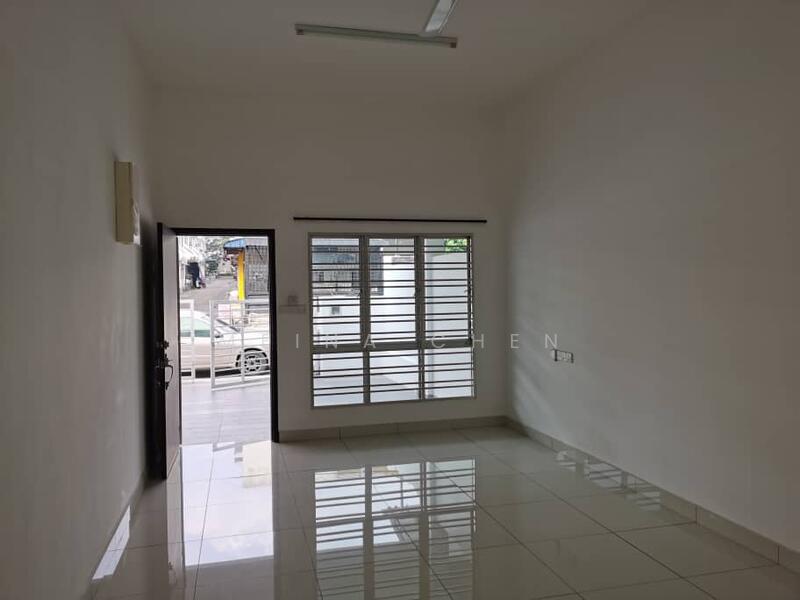 Single storey house kulai untuk Untuk Disewa - RM 1,800 /bulan, Feb 2026 - PropertyGuru.com.my