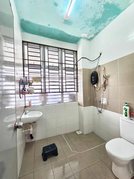 2-storey Terraced House for Sale in Iskandar Puteri (Nusajaya) (Johor) - Vincy Sia - Bathroom - PropertyGuru.com.my