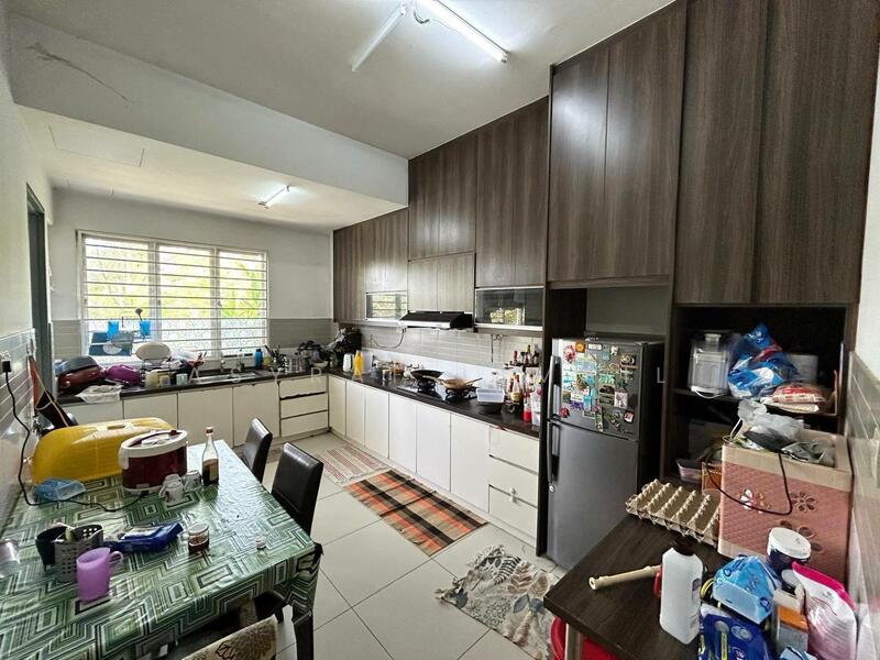 2-storey Terraced House for Sale in TTDI Grove (Kajang) - Asyraf Ismail - Kitchen - PropertyGuru.com.my