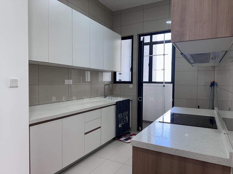 Condominium for Sale at Gems Residences - Berwynn Chia - Kitchen - PropertyGuru.com.my