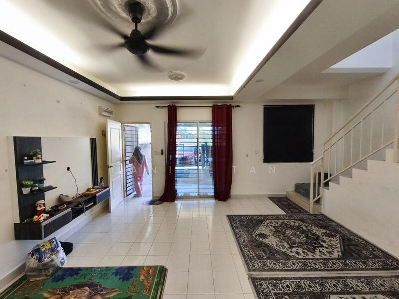 2-storey Terraced House for Sale in Bukit Beruntung (Selangor) - Daniel Tan - Living Room - PropertyGuru.com.my