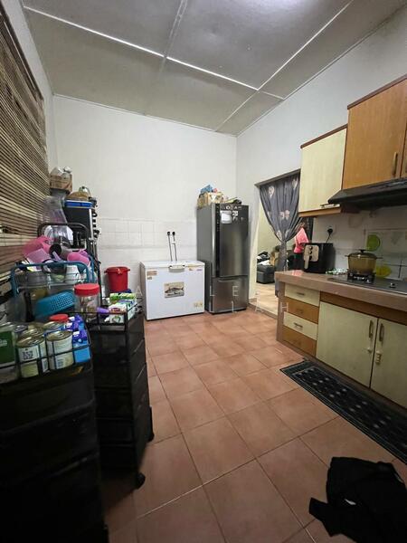 Semi-Detached House for Sale in Bandar Damansara Kuantan (Sungai Karang) - Azalee Abdullah - Kitchen - PropertyGuru.com.my