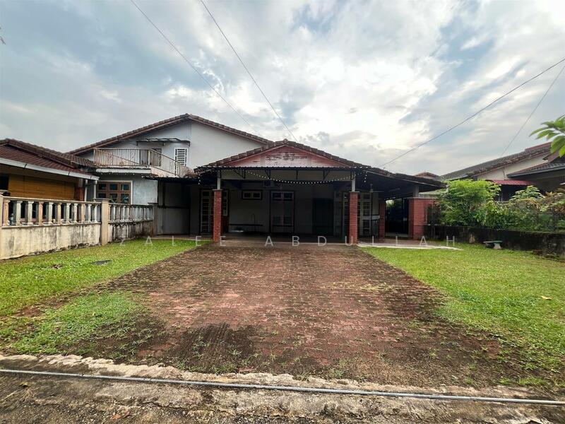 Semi-Detached House for Sale in Bandar Damansara Kuantan (Sungai Karang) - Azalee Abdullah - Exterior - PropertyGuru.com.my