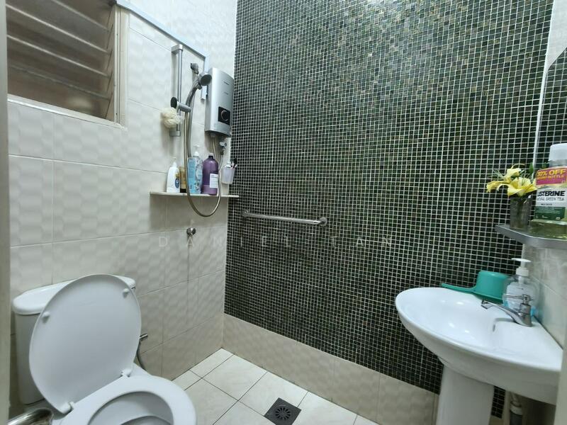 Double Storey House, Taman Wawasan 3, Puchong untuk Untuk Dijual - RM 900,000, Mac 2026 - Bathroom - PropertyGuru.com.my