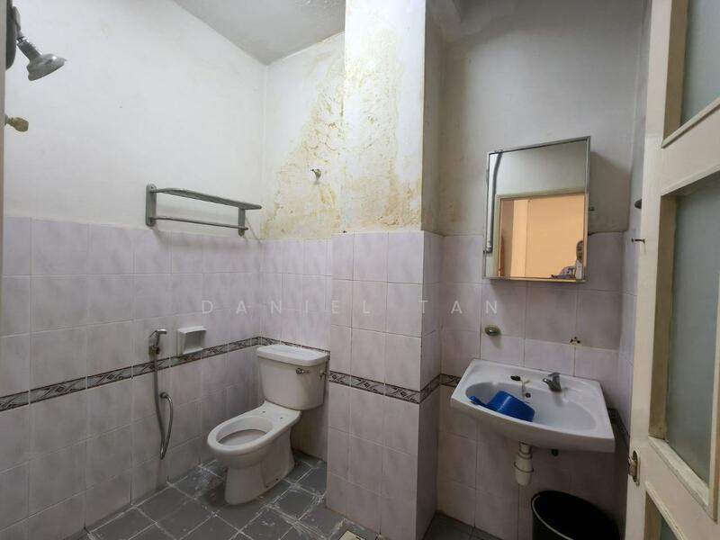 Double Storey House, Taman Wawasan 3, Puchong untuk Untuk Dijual - RM 900,000, Mac 2026 - Bathroom - PropertyGuru.com.my