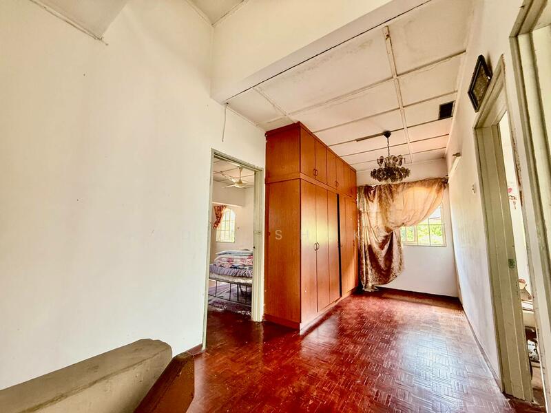 Rumah Teres 2 Tingkat untuk Dijual di Seksyen 27 (Shah Alam) - Nadia Shukri - Bedroom - PropertyGuru.com.my