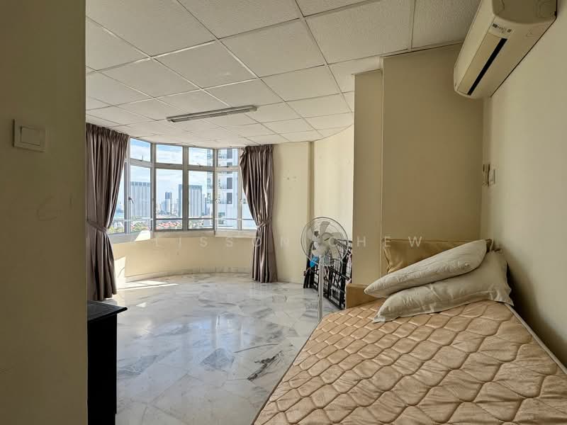 Leisure Bay Condominium untuk Untuk Dijual - RM 570,000, Mac 2026 - Bedroom - PropertyGuru.com.my