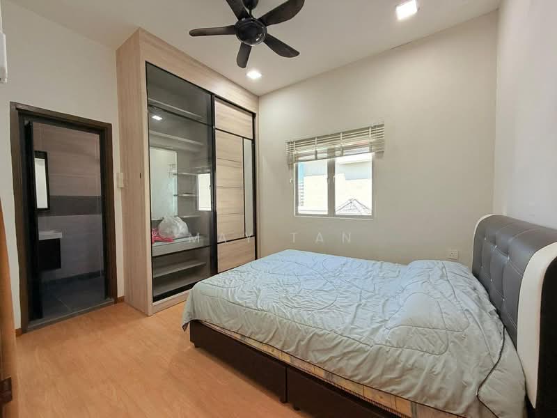 Semi-Detached House for Sale in Taman Delima (Kluang) - May Tan - Bedroom - PropertyGuru.com.my