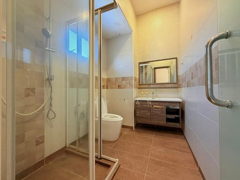 Semi-Detached House for Sale in Taman Delima (Kluang) - May Tan - Bathroom - PropertyGuru.com.my