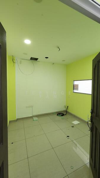 Shop for Rent in Ulu Tiram (Johor) - Terence Tan - Interior - PropertyGuru.com.my