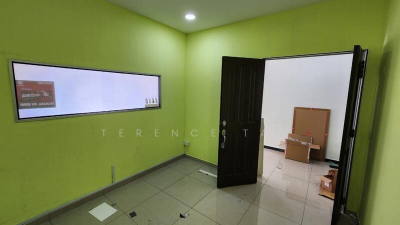 Shop for Rent in Ulu Tiram (Johor) - Terence Tan - Interior - PropertyGuru.com.my