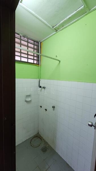 Shop for Rent in Ulu Tiram (Johor) - Terence Tan - Bathroom - PropertyGuru.com.my