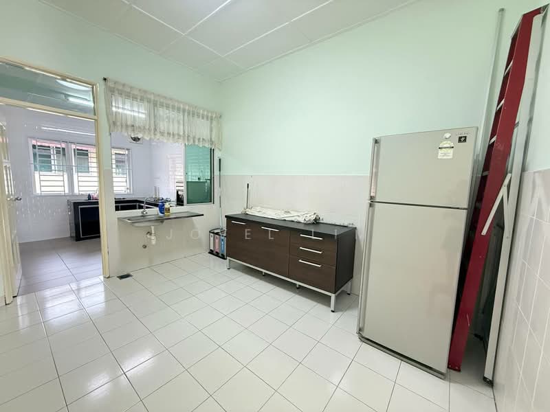 Rumah Teres 1 Tingkat untuk Dijual di Taman Pelangi Indah (Ulu Tiram) - Jovel Lim - Kitchen - PropertyGuru.com.my