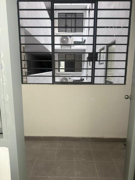 E'Island Lake Haven @ Puchong untuk Untuk Disewa - RM 1,400 /bulan, Mac 2026 - Balcony - PropertyGuru.com.my