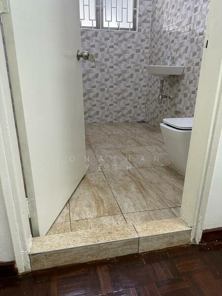 Overseas Union Garden (Taman OUG) untuk Untuk Disewa - RM 3,000 /bulan, Feb 2026 - Bathroom - PropertyGuru.com.my