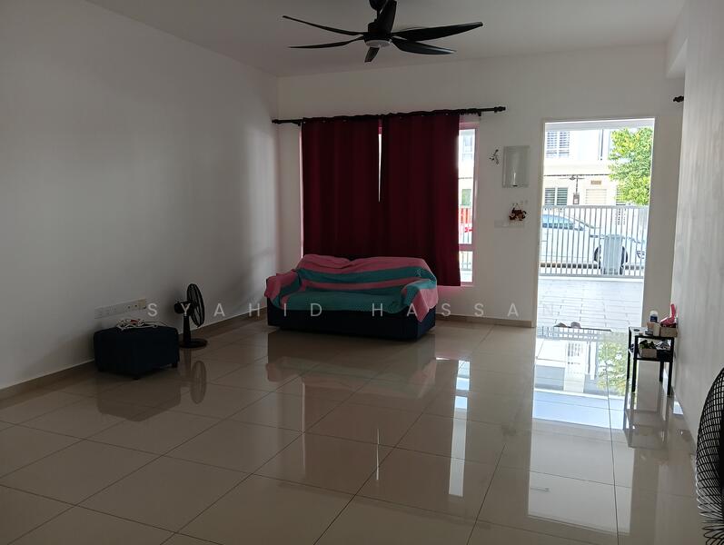 Untuk Disewa - Celyn @ Bayu Sutera