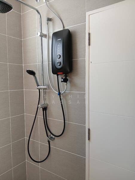 Untuk Disewa - Celyn @ Bayu Sutera