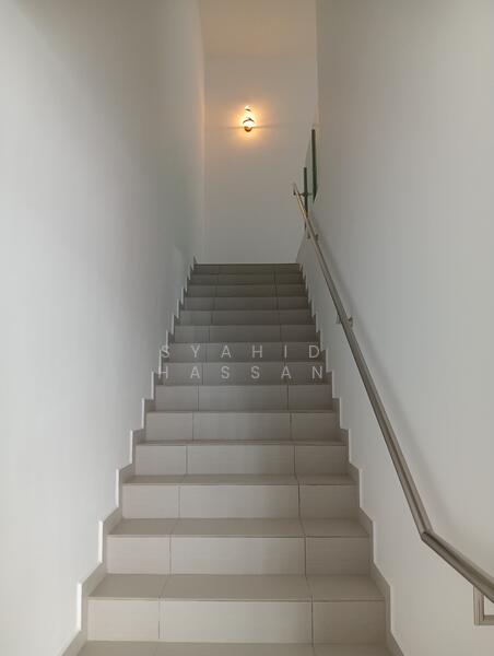 Untuk Disewa - Celyn @ Bayu Sutera