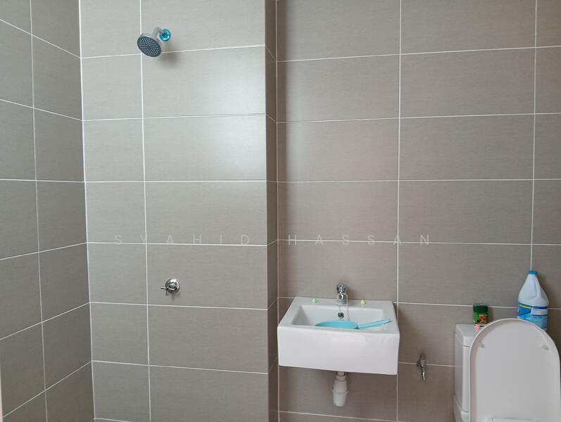 Untuk Disewa - Celyn @ Bayu Sutera