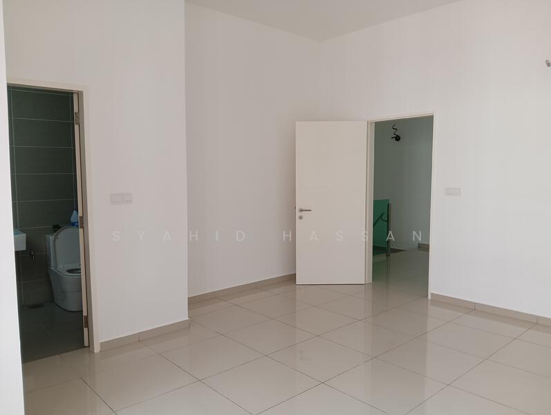 Untuk Disewa - Celyn @ Bayu Sutera