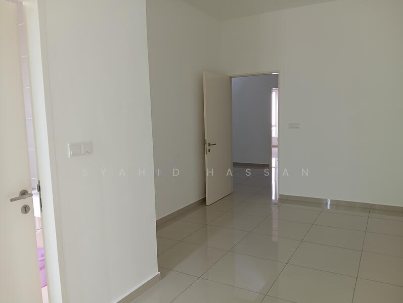 Untuk Disewa - Celyn @ Bayu Sutera