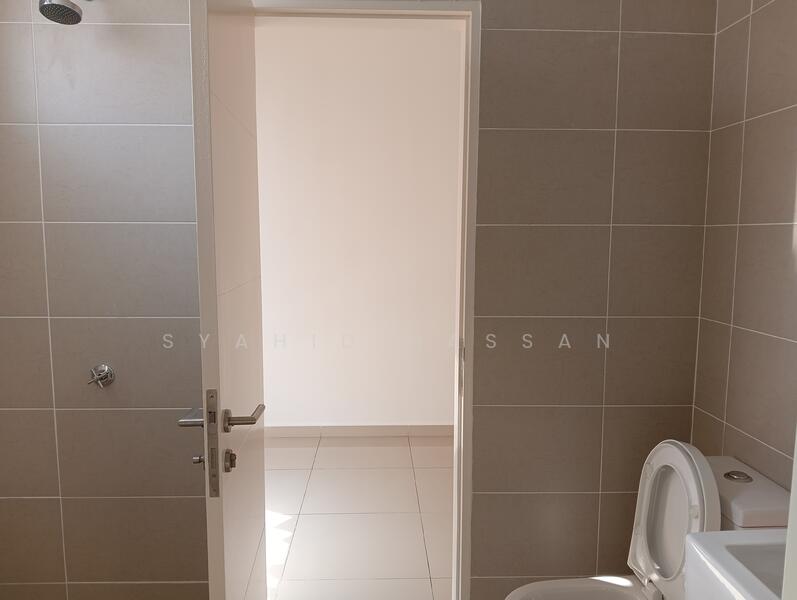 Untuk Disewa - Celyn @ Bayu Sutera