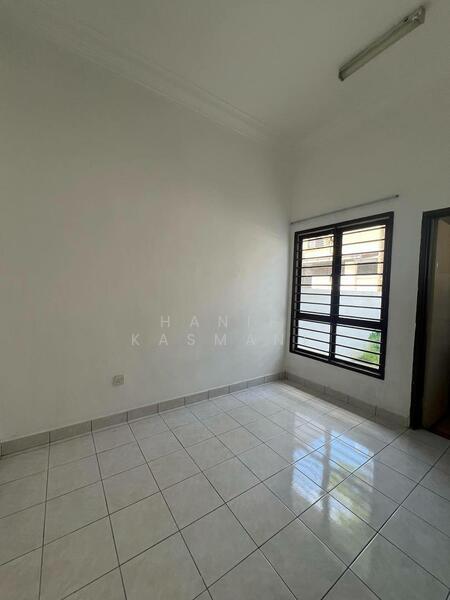 2-storey Terraced House for Sale in D'Kayangan (Shah Alam) - Hanif Kasmani - Interior - PropertyGuru.com.my