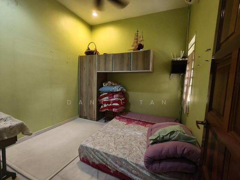 1-storey Terraced House for Sale in Bukit Raja (Selangor) - Daniel Tan - Bedroom - PropertyGuru.com.my