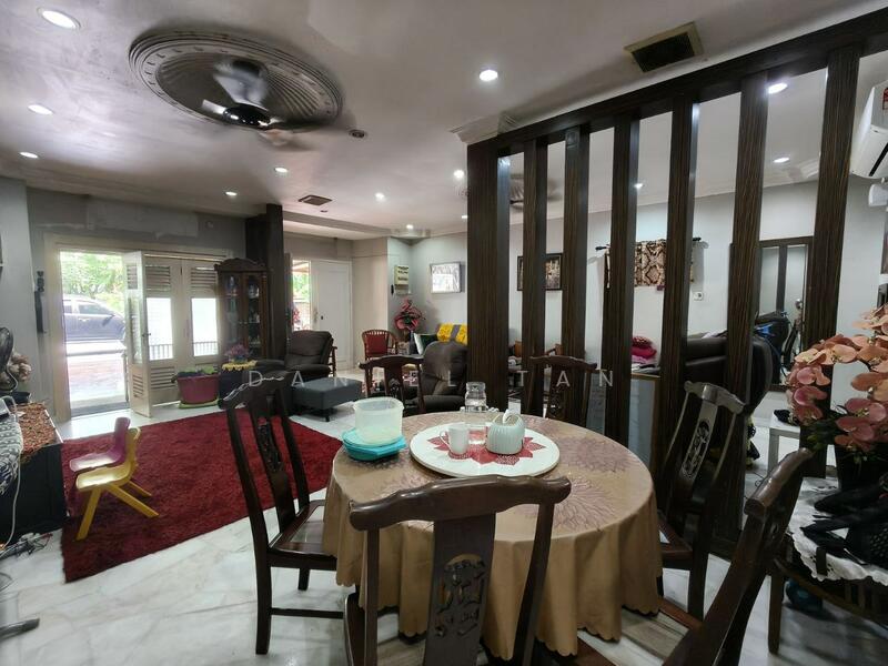 1-storey Terraced House for Sale in Bukit Raja (Selangor) - Daniel Tan - Living Room - PropertyGuru.com.my