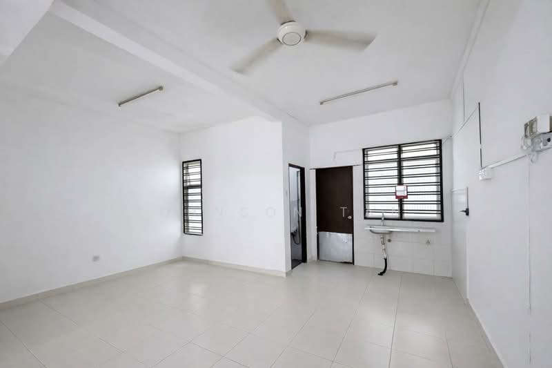 2-storey Terraced House for Sale in Taman Scientex Senai (Senai) - Johnson Tan - Interior - PropertyGuru.com.my