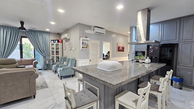 Semi-Detached House for Sale in Seksyen U9 (Shah Alam) - Foo Jenny - Living Room - PropertyGuru.com.my