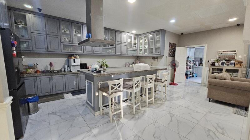 Semi-Detached House for Sale in Seksyen U9 (Shah Alam) - Foo Jenny - Kitchen - PropertyGuru.com.my