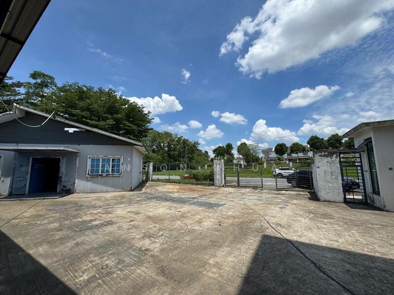 Semi-D Factory for Rent in Taman Perniagaan Setia (Johor Bahru) - Anson Chua - PropertyGuru.com.my