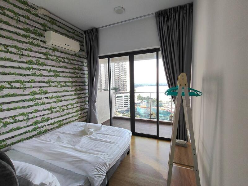 Condominium for Rent at Amberside @ Country Garden Danga Bay - Chia BH - Bedroom - PropertyGuru.com.my