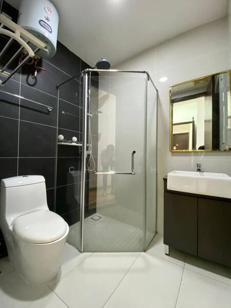 Condominium for Rent at Amberside @ Country Garden Danga Bay - Chia BH - Bathroom - PropertyGuru.com.my
